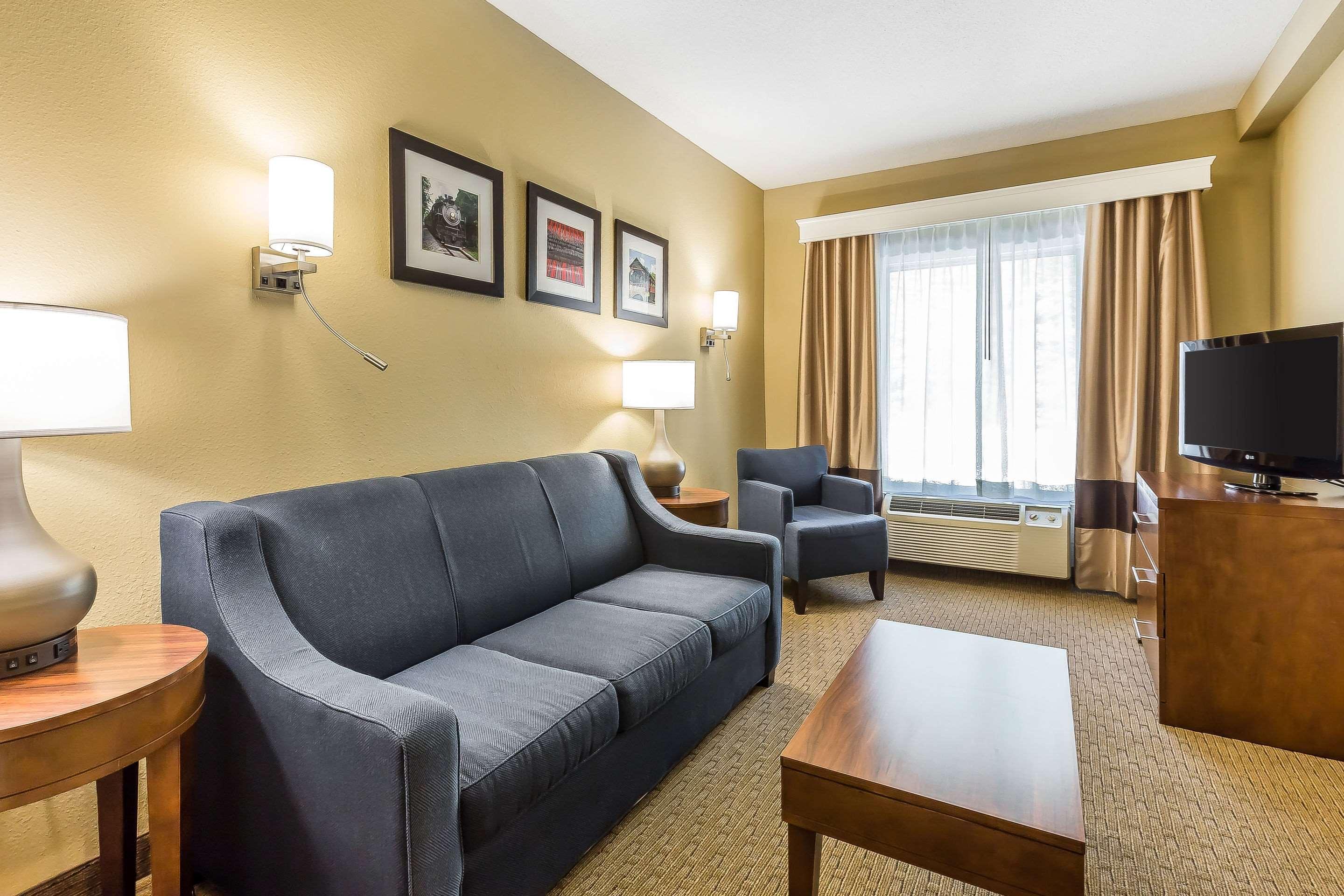 Comfort Inn & Suites Dalton Ngoại thất bức ảnh